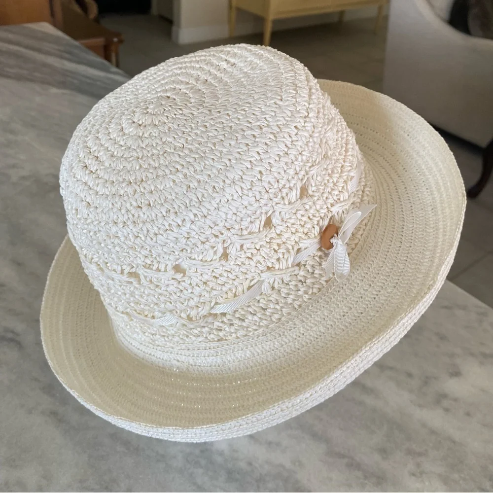 Creamy Winter White Straw Hat Summer Sun Hat Trimmed Ribbon